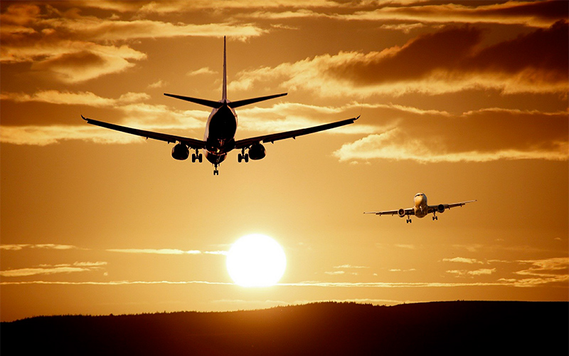 plane-513641_1920