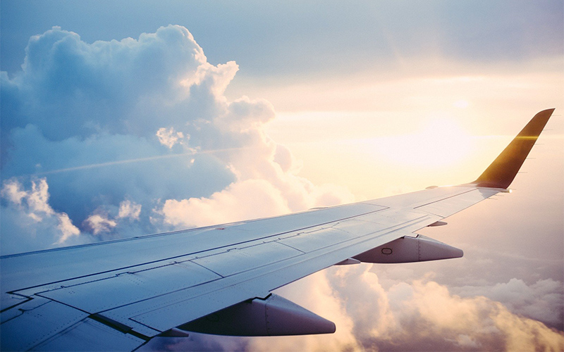 plane-841441_1920